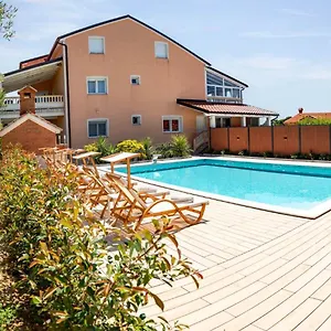 https://apartments-foric.primorje-gorskikotar.com
