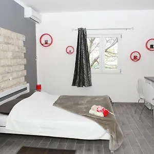  Apartment & Dijana